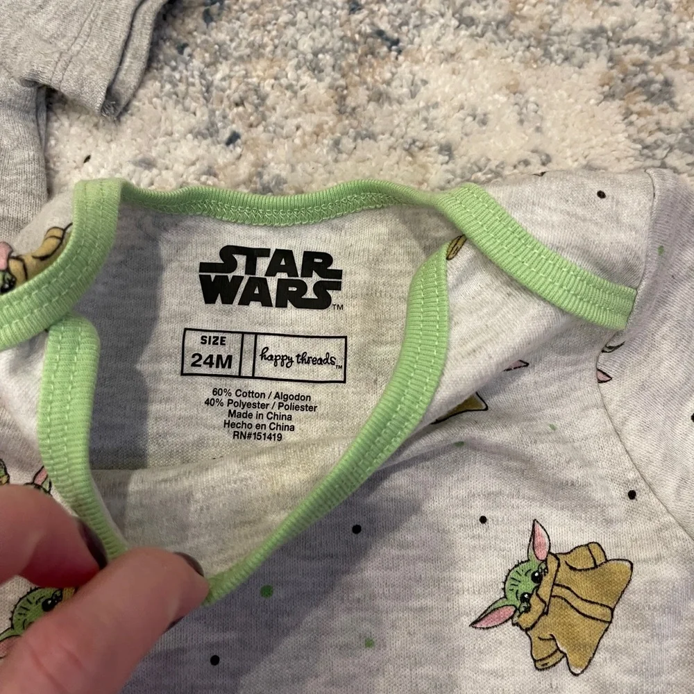 Star Wars Baby Yoda like‎ new rompers size 24m